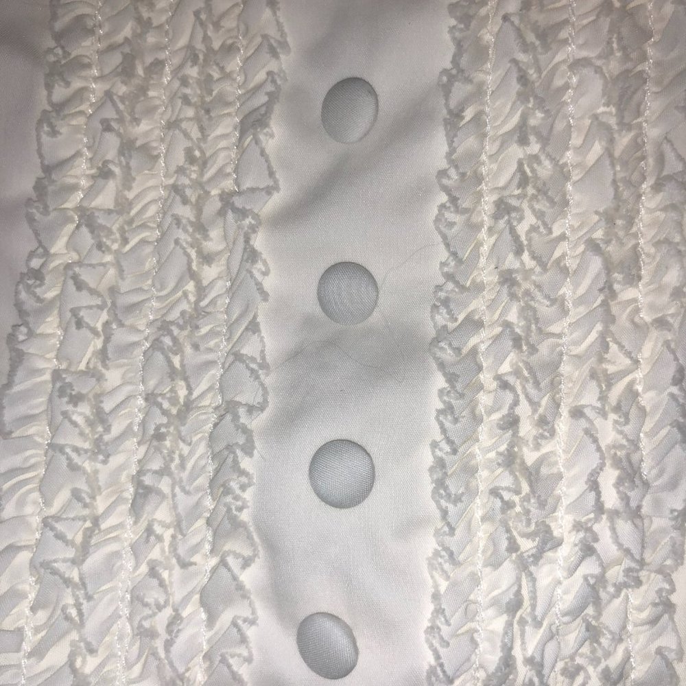 BCBG MAX AZRIA SLEEVELESS DRESS.